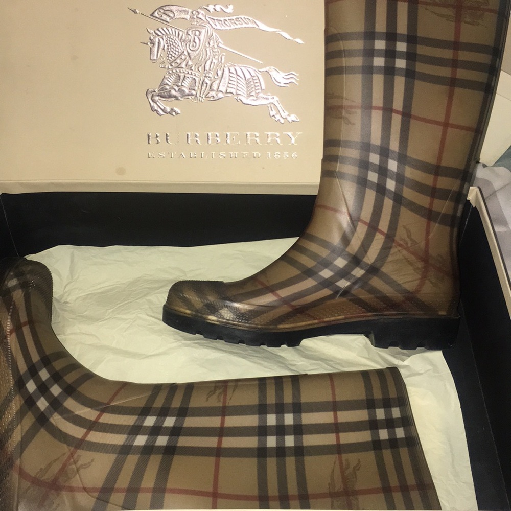 Rain boots - Picture 2 of 2